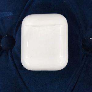 Apple AirPods 1st generation